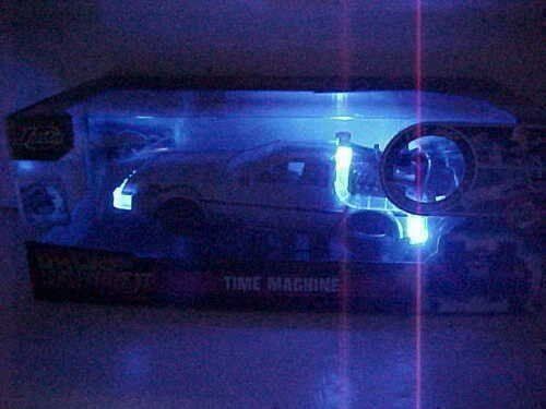 Delorean Modellini d'auto: DE LOREAN BACK TO FUTURE III 1:24 JADA – Nuovo e nell'imballaggio originale da Suhr venduto da Moebelsiralfred 1