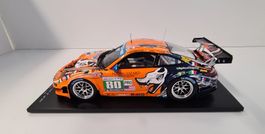 Porsche 997 GT3 RSR Le Mans 2011 No.80 in 1:18 von Spark
