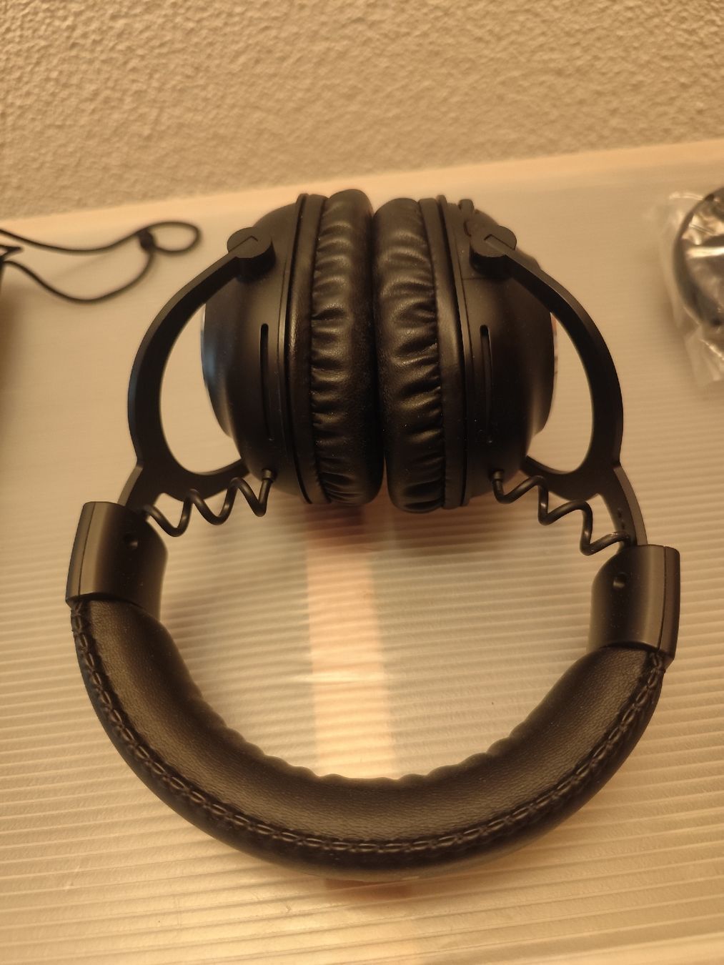 Logitech Cuffie: Logitech G Pro X Wireless Gaming Headset schwarz – Nuovo (secondo la descrizione) da Weggis venduto da Jupiaiep 2