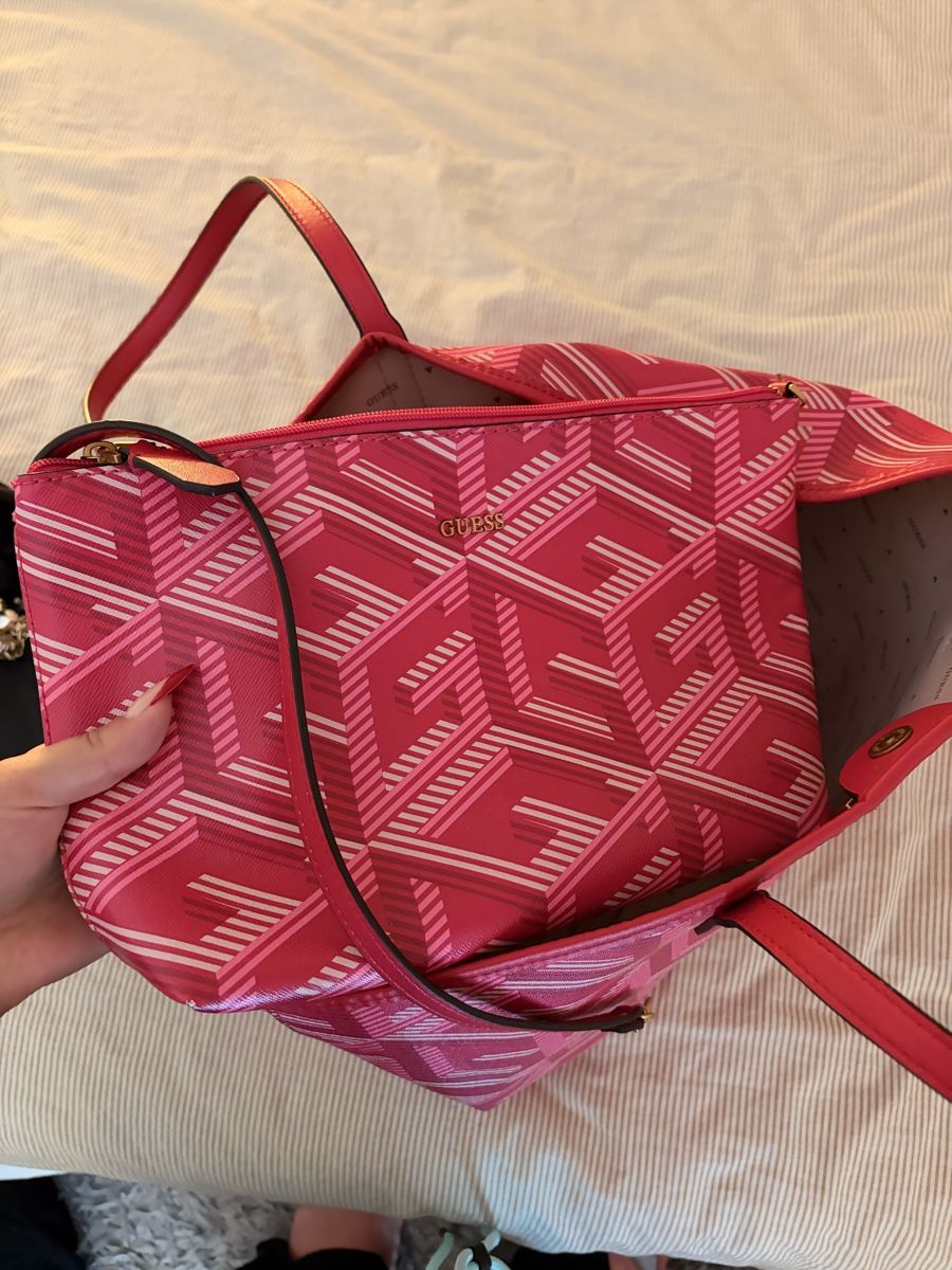 Guess Borse da donna: Guess Tasche mit Set Pink – Usato da Fisibach venduto da sam_zb72 3
