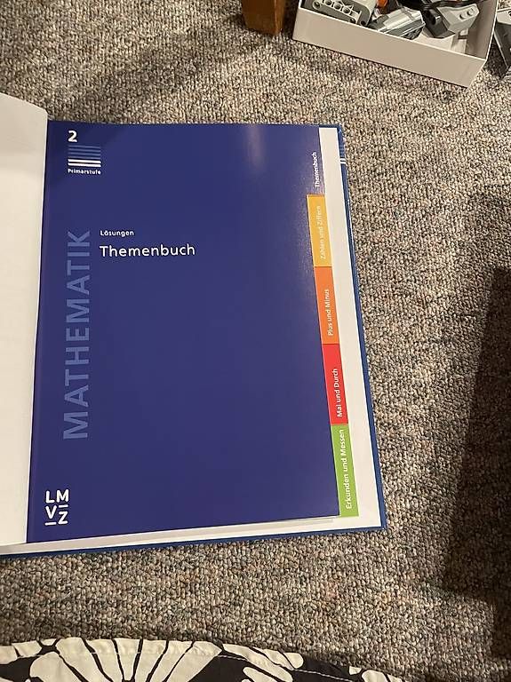 Ordner: Mathematik 2. Primarstufe Lösungen LMVZ – Gebraucht aus Dietlikon von VintageStudioZurich 1