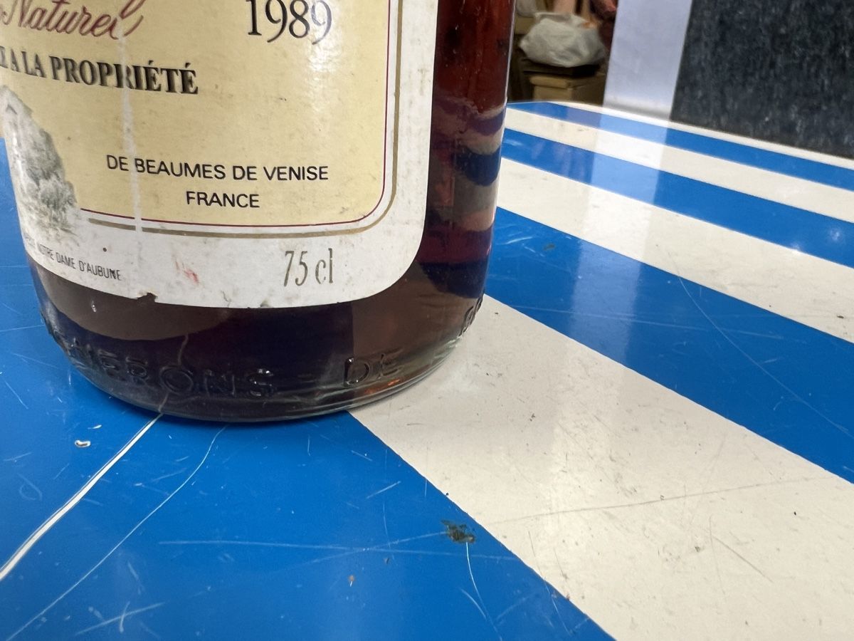 Vino: MUSCAT DE BEAUMES DE VENISE 1989 – Nuovo e nell'imballaggio originale da Genève venduto da Leboucheoreilles 3