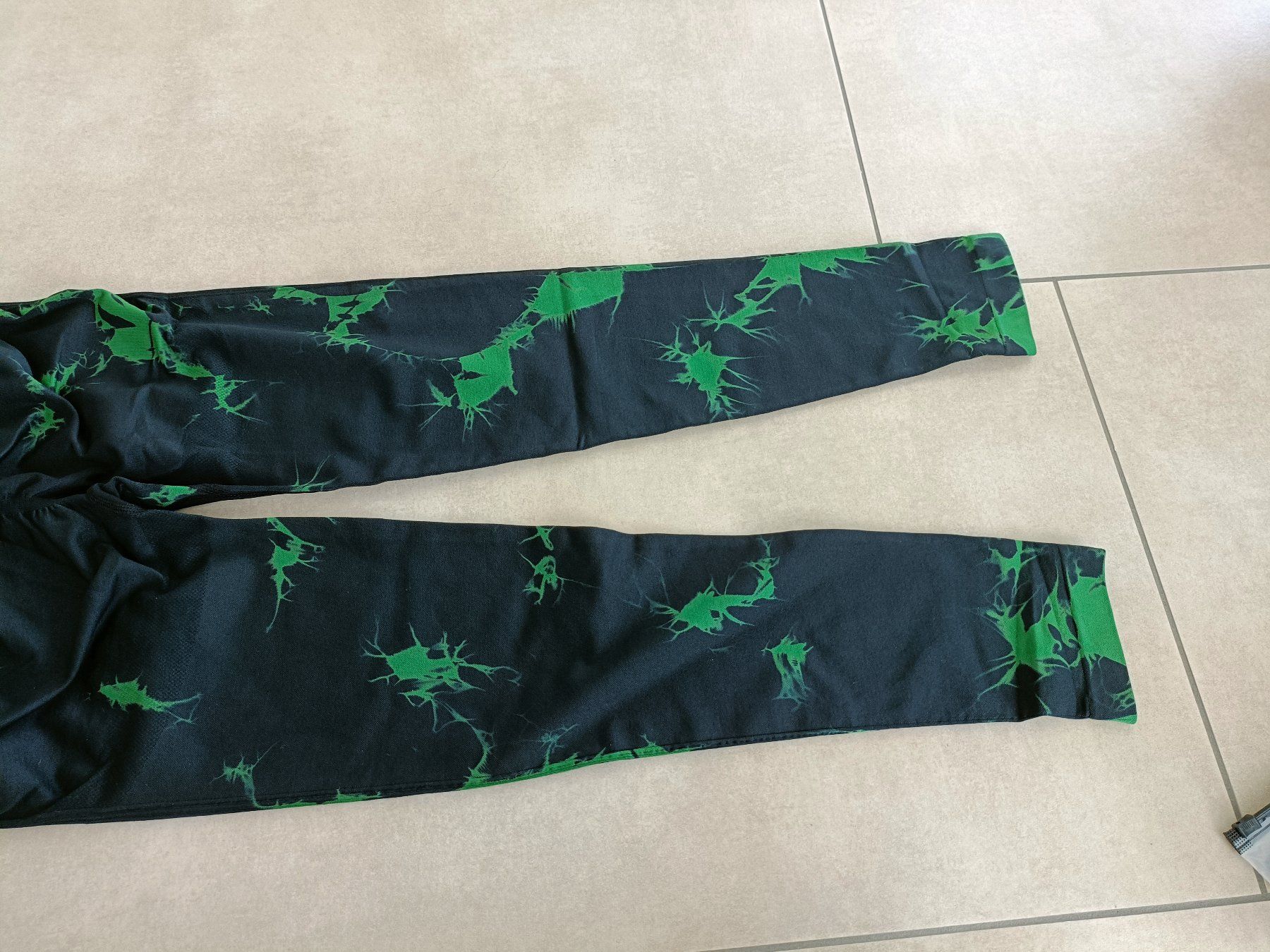 Leggings: Batik Leggings - Grösse M – Nuovo e nell'imballaggio originale da Rickenbach b. Wil venduto da Beautiful.Things 5