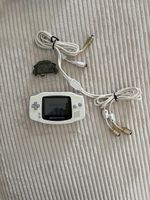 Game Boy Advance weiss mit Zubehör guter Zustand 