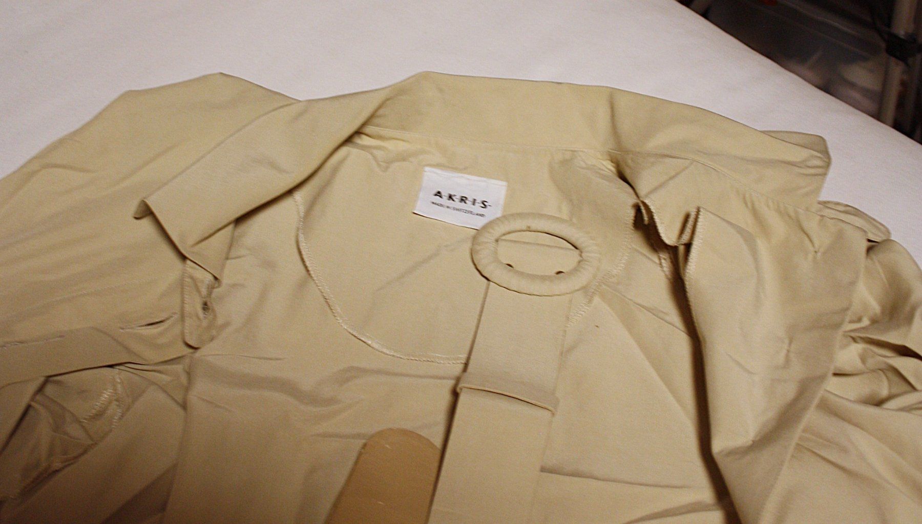Vestiti: Kleid AKRIS beige Gr. 42 – Usato da Flüelen venduto da Diversicum-Vintage 8