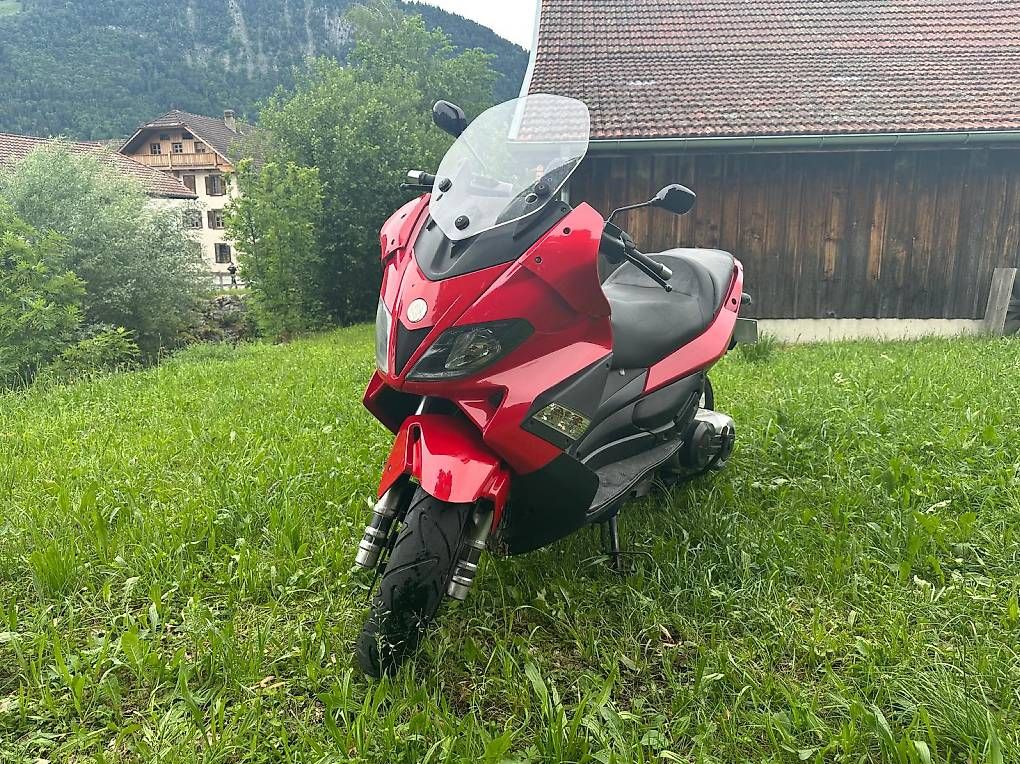 Gilera Scooters: Gilera Nexus 500 – Gebraucht aus Grandvillard von gra_256j 1