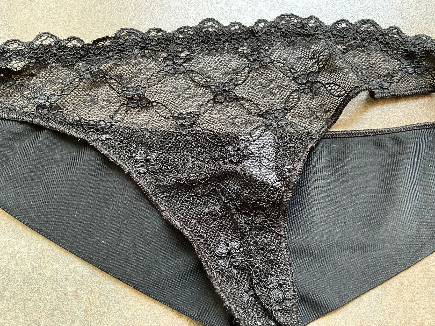 Intimissimi Altra biancheria intima: String Intimissimi Damen Farbe schwarz Neuwertig Größe M – Usato da Basel venduto da elster1986 3