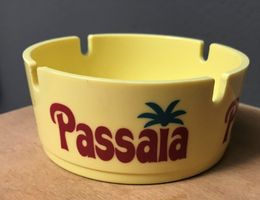 Alter Aschenbecher aus Ornamin / Kunststoff PASSAIA Rothrist