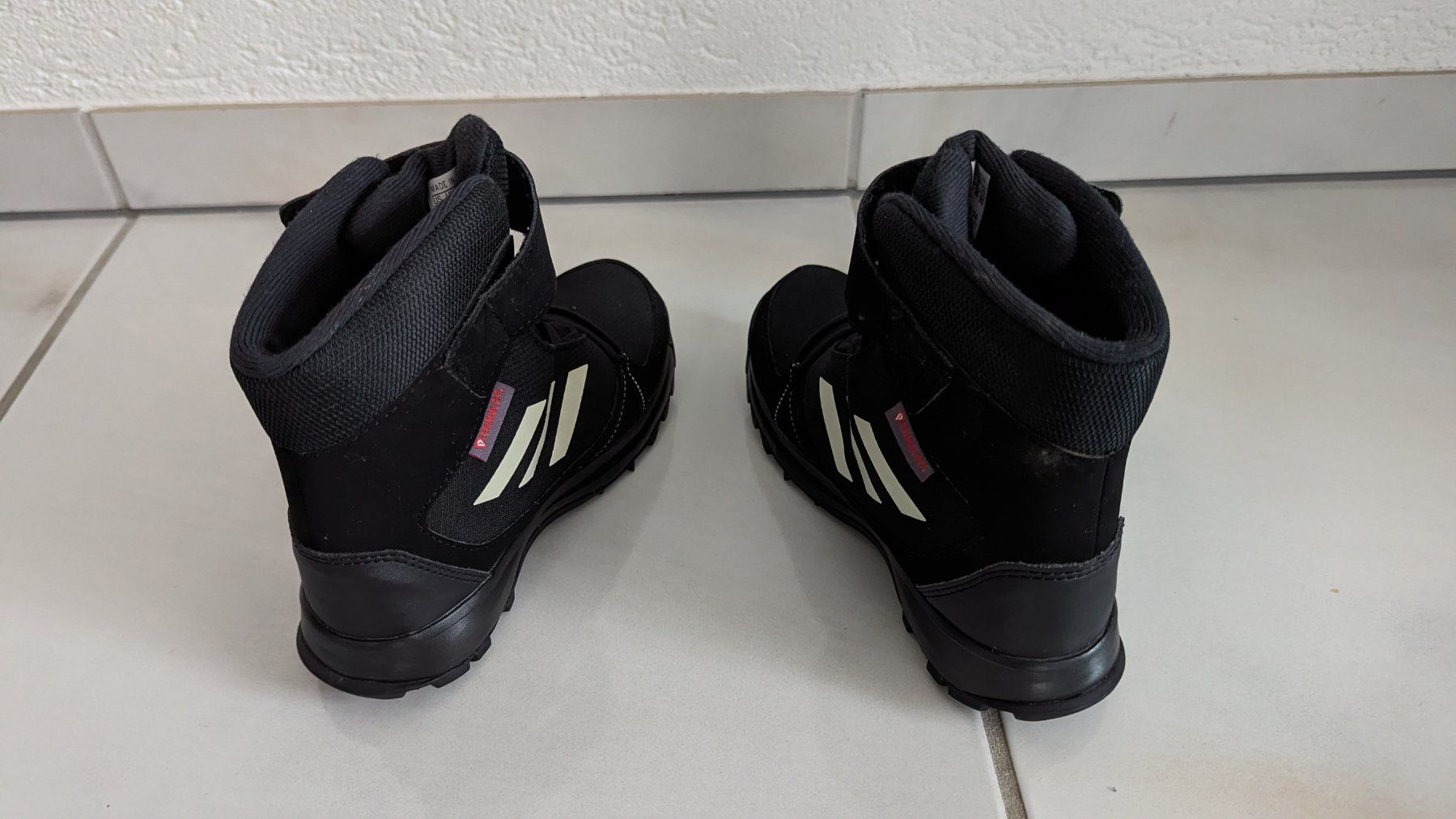 Adidas Scarpe da uomo: adidas Terrex Schnee/Winterstiefel, Gr. 30 – Usato da Oberwil-Lieli venduto da meipa3000 1