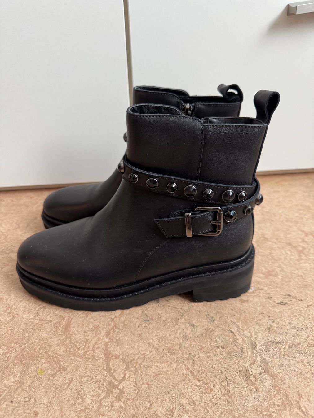 Scarpe da donna: Alma en Pena Boots Gr. 36 – Usato da Thun venduto da Iriska77 1