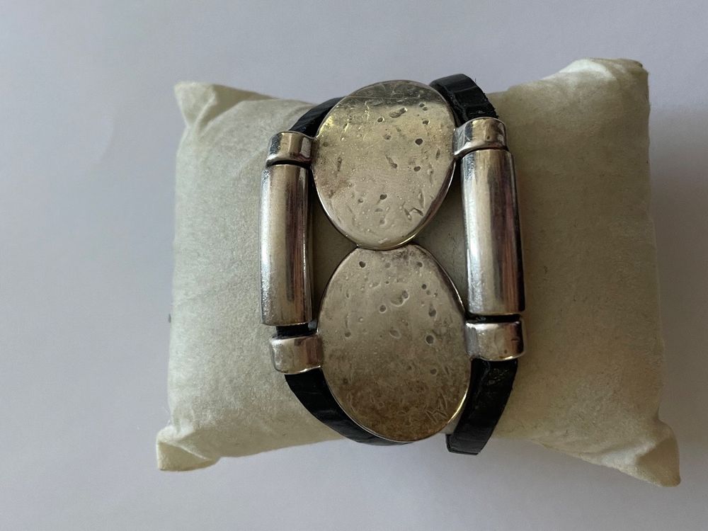 Bracelet Ancien En Argent Avec Fleurs En Vermeil - À Restaurer, Un Anneau Dessoudé