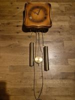 Wandpendeluhr Kieninger Holz mit Gewichten
