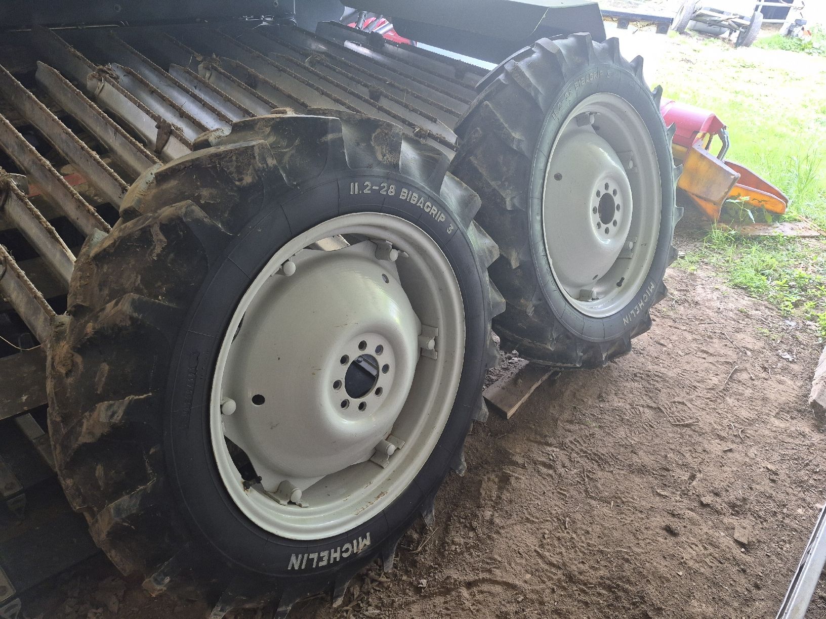 Michelin Pneumatici & Ruote complete: Roues de tracteur 11.2 R28 – Usato da Cortaillod venduto da all_m8nh