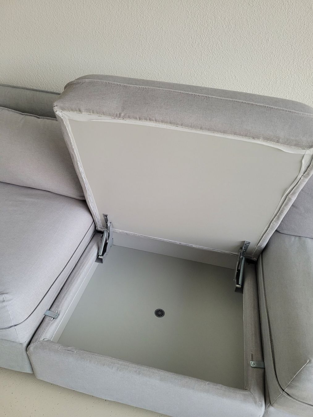 Ikea Divani: IKEA 3er Sofa hellgrau – Usato da Schlieren venduto da lilly_mx 2