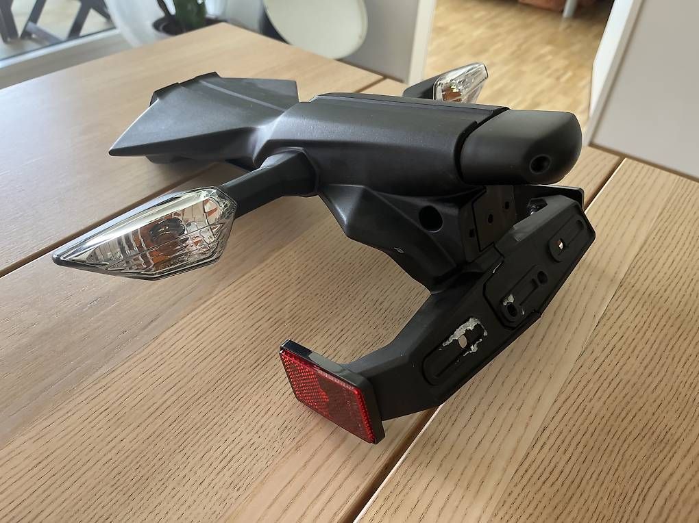 Phares: Kawasaki Z650 Heck inkl. Blinker – D'occasion à Basel par ABogusch