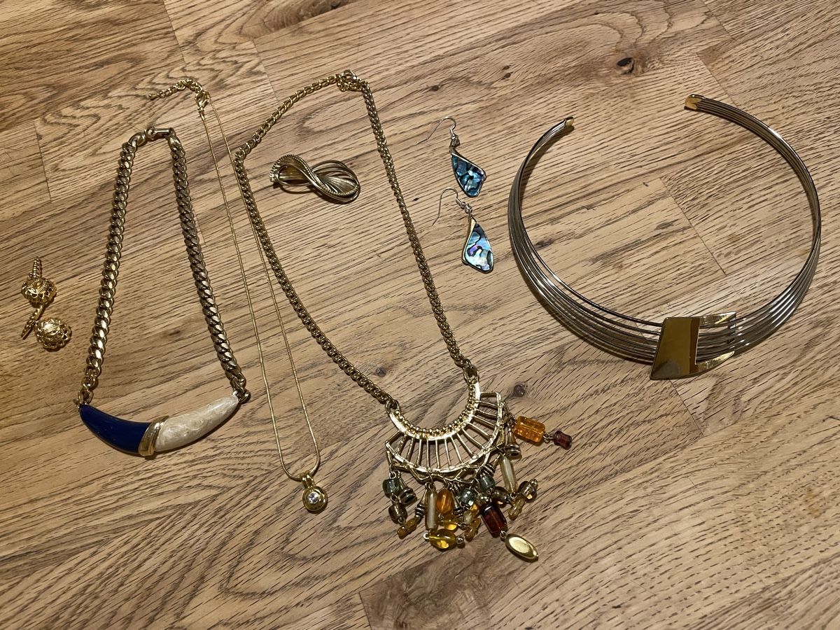 Altri gioielli: Modeschmuck Posten – Usato da Flawil venduto da Naphtali