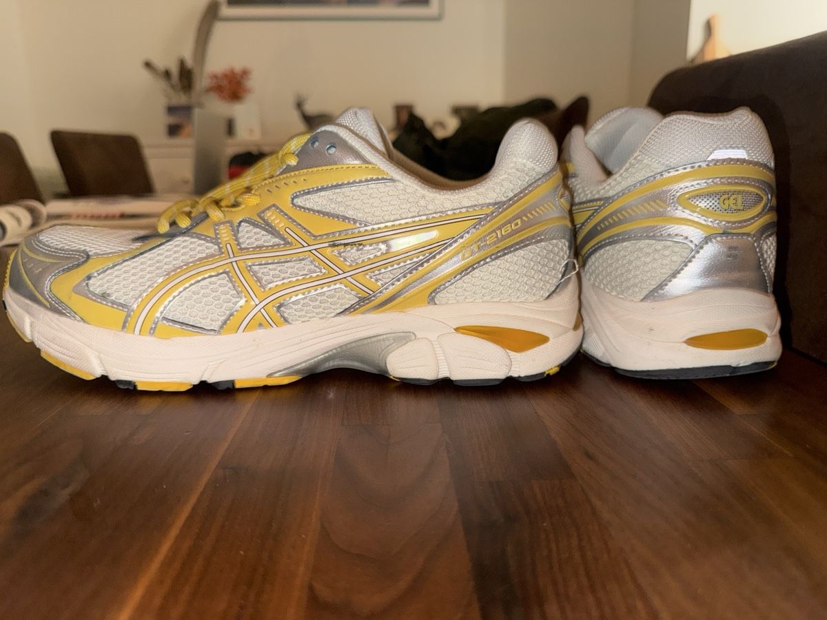 Asics Scarpe da uomo: ASICS Turnschuhe, Grösse 45 – Usato da Winterthur venduto da Winti_Deal 1