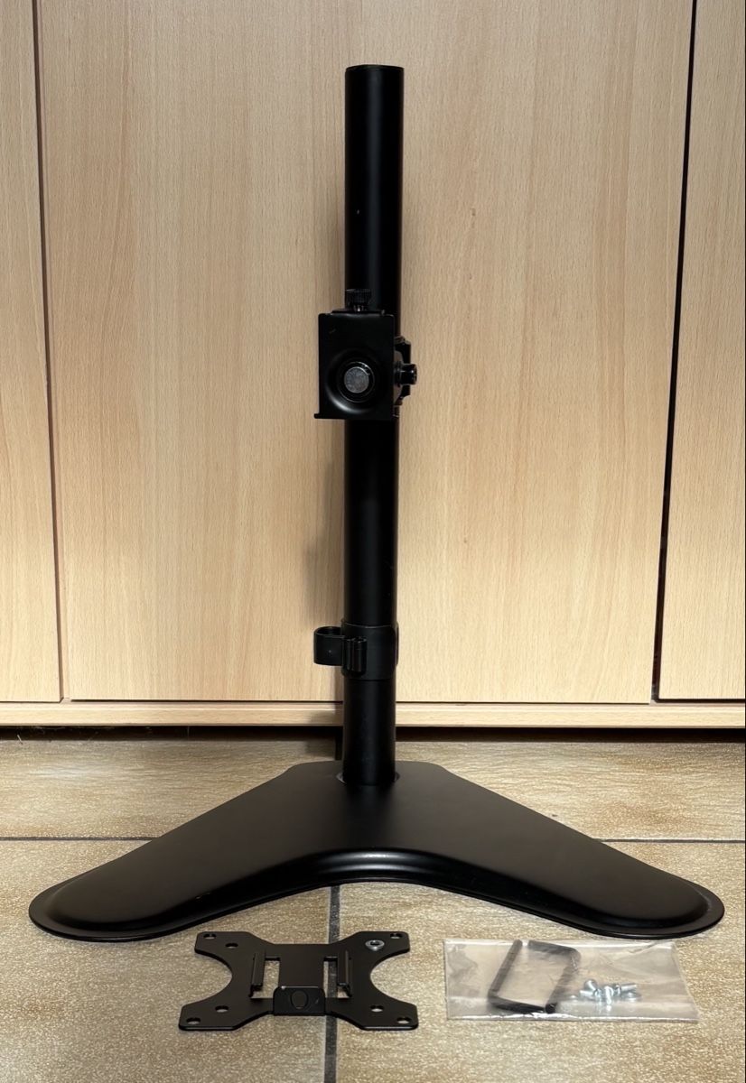 Staffa per monitor: Support de moniteur noir réglable – Usato da Tramelan venduto da crevette72