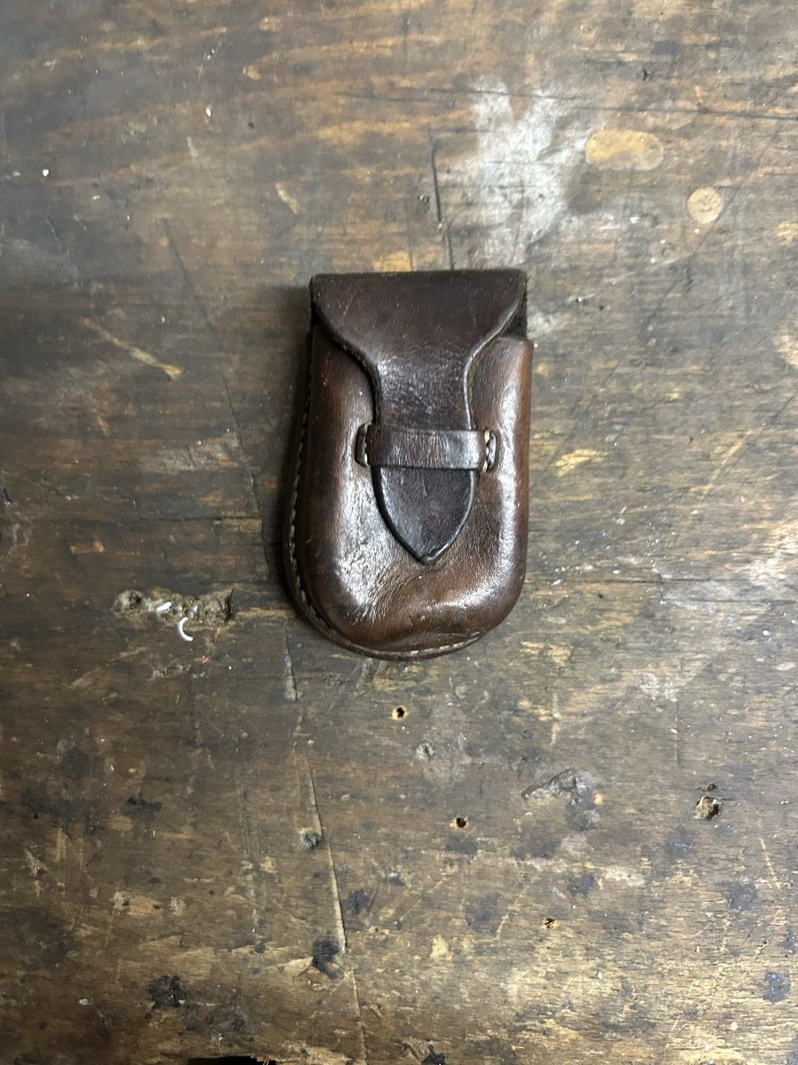 Schweizer Armee Taschen: Leder Täschchen Schweizer Armee  – Gebraucht aus Chur von williwild