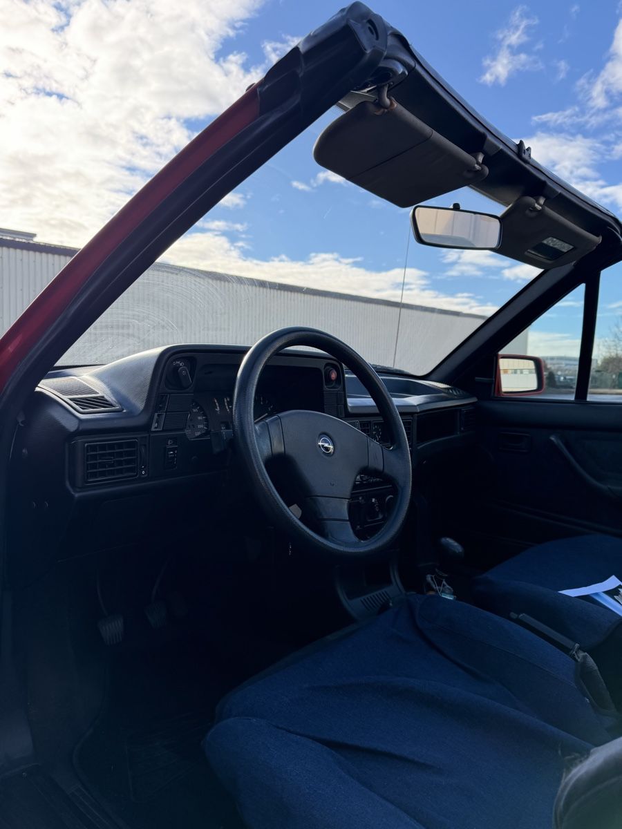 Opel Autos: Opel Kadett E Convertible red good condition – Gebraucht aus Châtelaine von nit_kh65 5