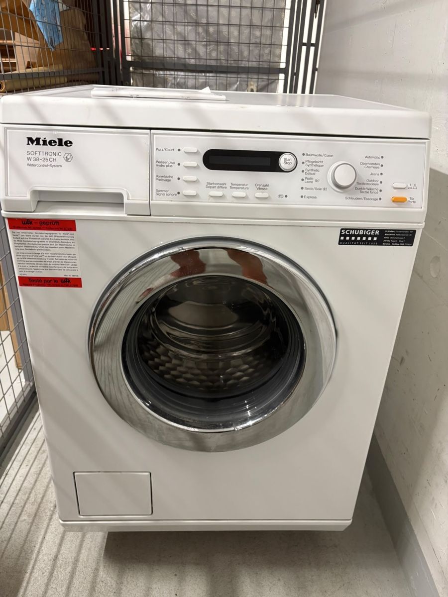 Miele Machines à laver: Mile Waschmaschine  – D'occasion à Rapperswil SG par kat_rw8q