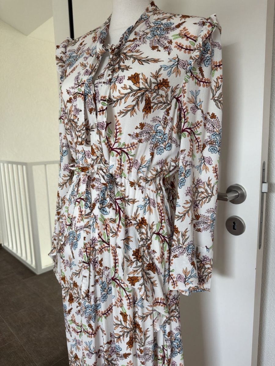 Maje Kleider: Wunderschönes Maje Kleid Gr. 36/S – Neu (gemäss Beschreibung) aus Gutenswil von Freetibet1 3