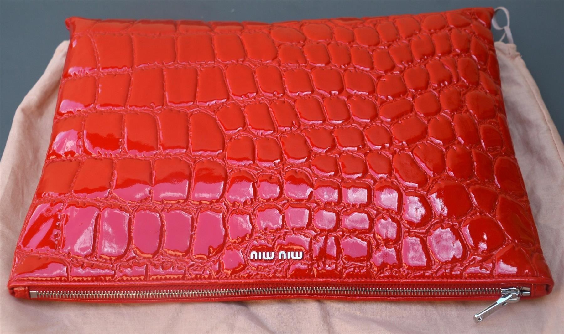 Miu Miu Taschen für Damen: Tasche / grande pochette Miu Miu – Gebraucht aus Collonges von Auganien 7