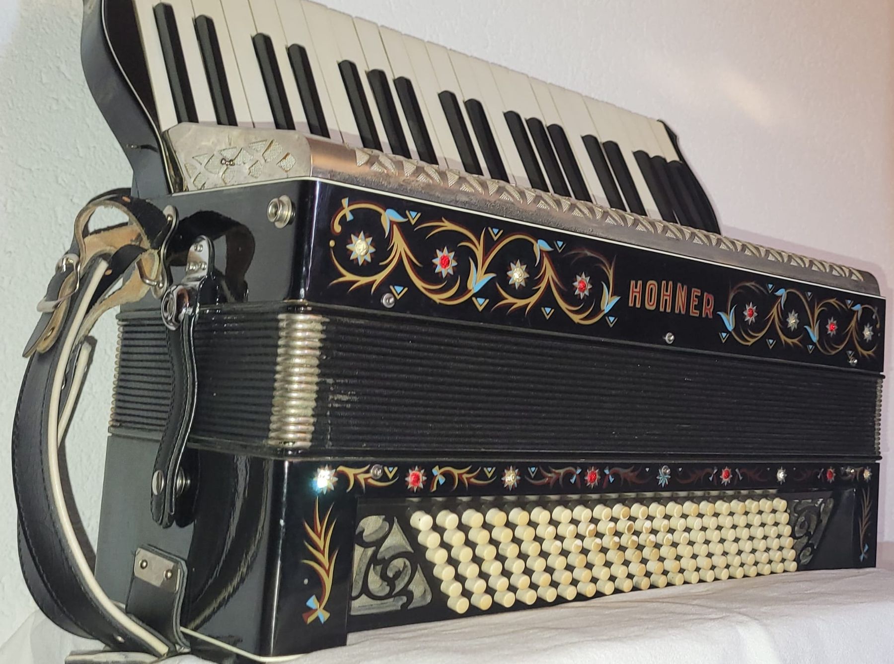 Strumenti musicali: Accordéon hohner ancien révisé – Usato da Penthalaz venduto da EvandroLuz 4