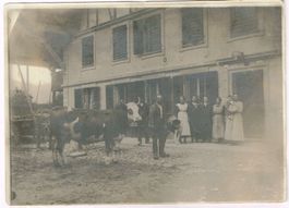 LANDWIRTSCHAFT/BAUERNFAMILIE/KUH 1926 Heimenhausen BE Foto