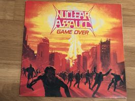 Nuclear Assault. 1986. 🇬🇧 Pressung. Game Over