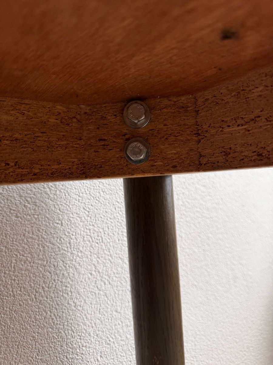 Tische: quadratischer Tisch Holz olivgrün – Gebraucht aus Zürich von casual4 8