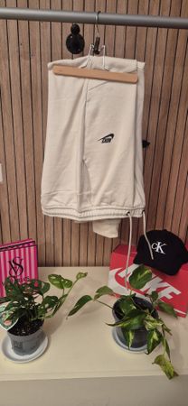 Nike Tech Fleece Jogger Hose Gr. L weiss Creme, 