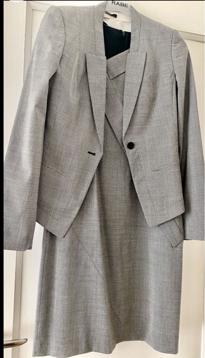 Costumi: Hugo Boss DamenKleid + Blazer – Usato da Zürich venduto da Orch43 6