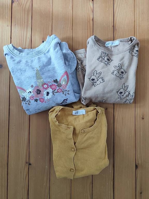 Pulls et sweat-shirts: Diverse Pullover Gr.122/128 – D'occasion à Zürich par aendiiii