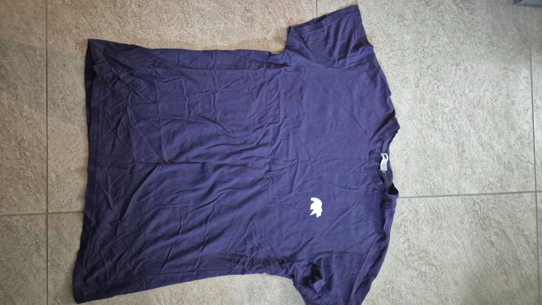 T-shirts: T shirt  uomo taglia L – D'occasion à Gordevio par RUBY104