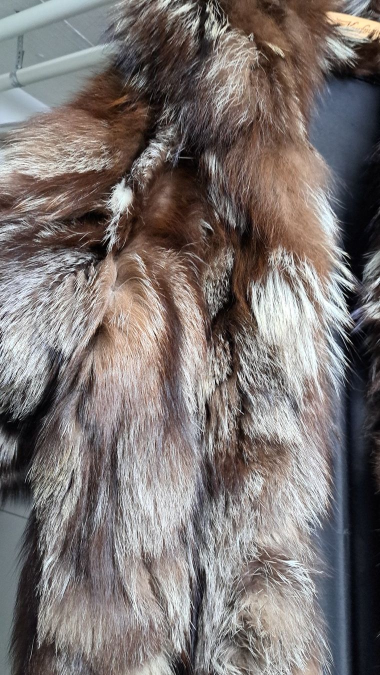 Cappotti: PELZMANTEL SILBERFUCHS   **mit Beleg** – Nuovo (secondo la descrizione) da Oftringen venduto da Offers 3