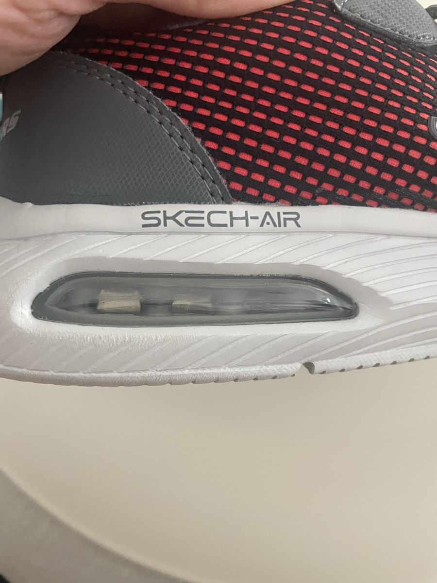 Skechers Scarpe per ragazzi: Hallenschuhe Skechers – Usato da Amriswil venduto da einkaufverkauf 1