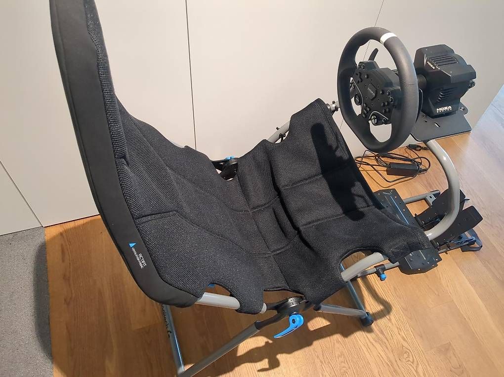 Playseat Chaises: Playseat Challenge X mit Moza R3 – D'occasion à Hochdorf par Andy763 1