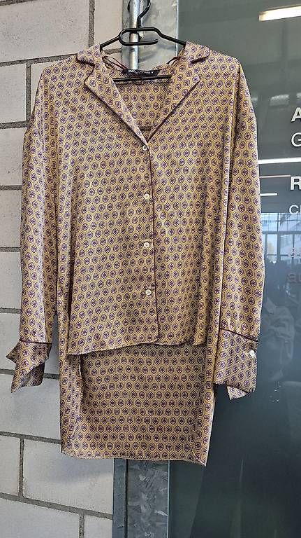 Zara Camicette: Blouse satiniert ZARA Gr.XS – Usato da Wabern venduto da macavety1
