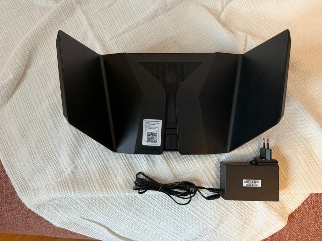 Netgear Modem & Router: NETGEAR RAX120 Nighthawk WiFi 6 Router AX6000 – Usato da Basel venduto da JackAMI 1
