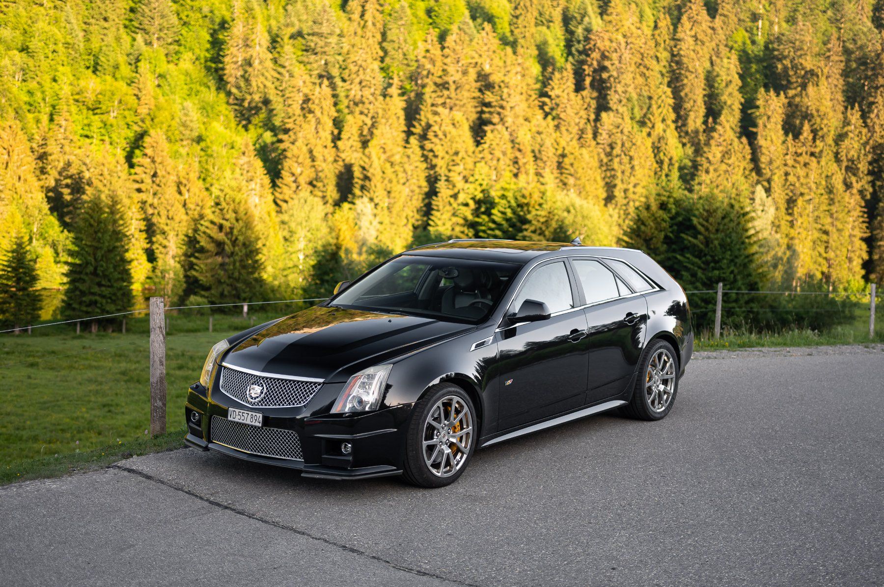 Cadillac Autos: Cadillac CTS-V Wagon 2011 – Gebraucht aus Les Avants von Dj_tonio46