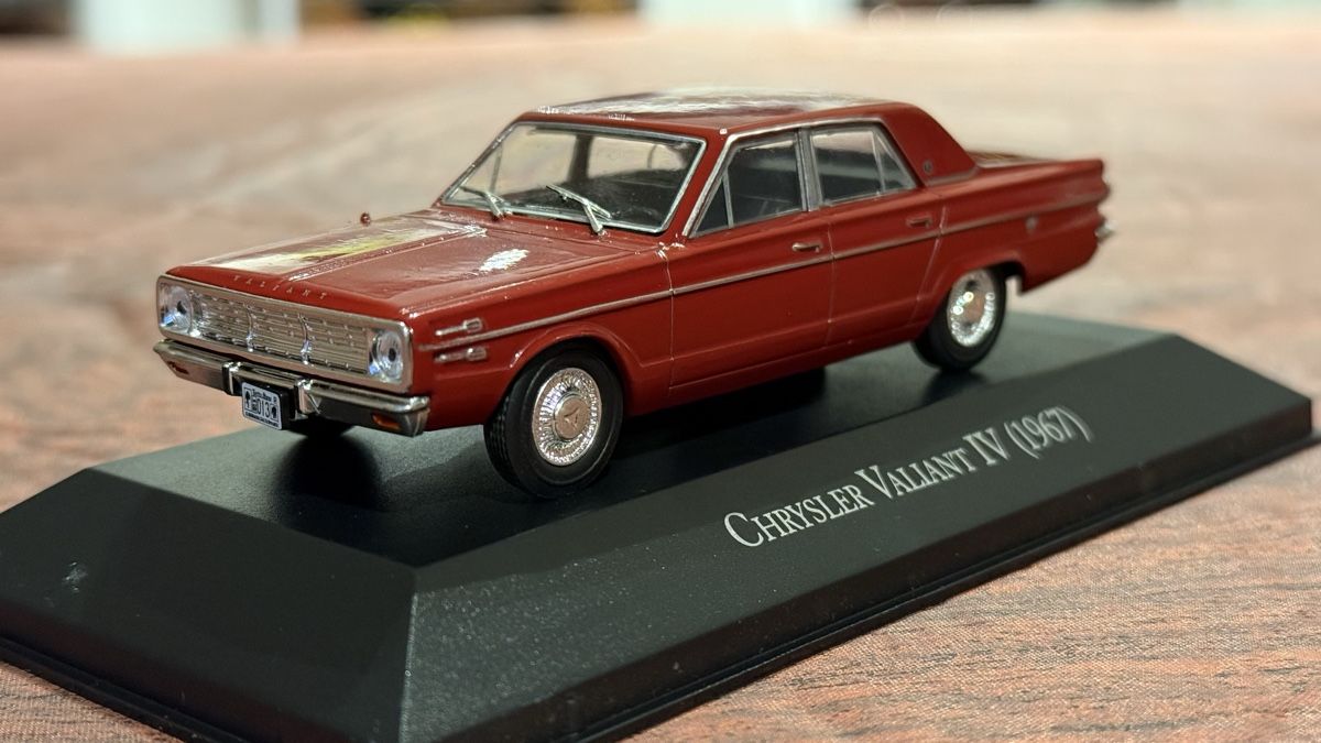 Chrysler Modellini d'auto: Chrysler Valiant IV Modellauto 1967 – Usato da Basel venduto da Zomeg 1