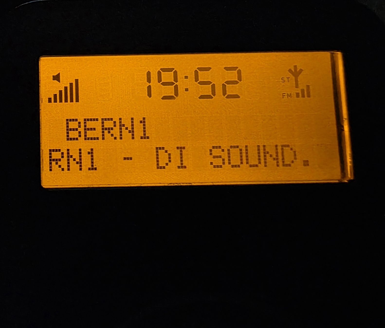 Radios: Pure Move 2500 – D'occasion à Bern par Enya1 8