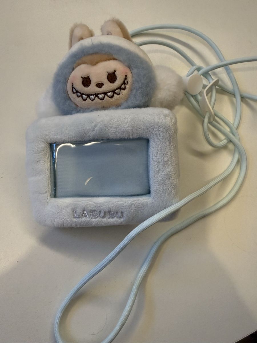 Pop Mart Spielzeuge: Labubu badge holder  – Neu (gemäss Beschreibung) aus Mendrisio von ketolin