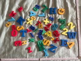 Lot de lettres en plastiques aimantées, jeu pour enfant