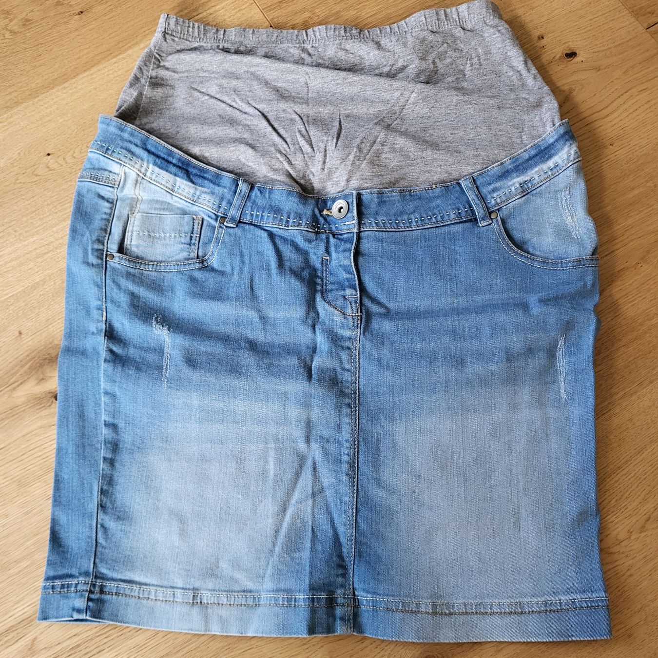 C&A Gonne: Umstands Jeansrock – Usato da huttwil venduto da Fasnacht5