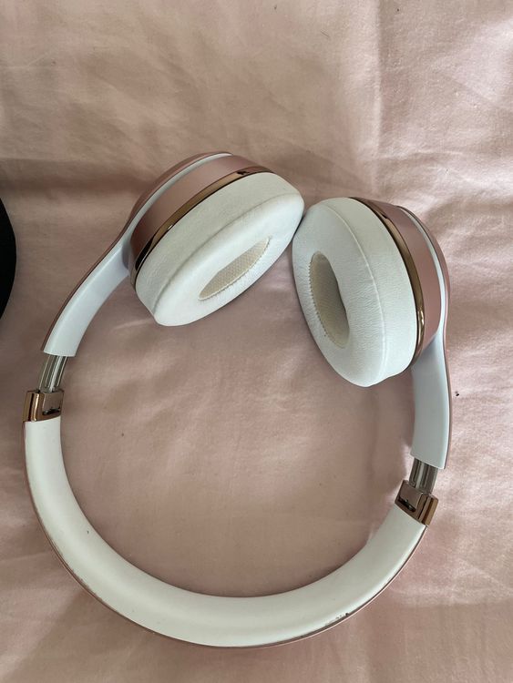 Beats Solo3 6