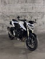 Suzuki GSR 750