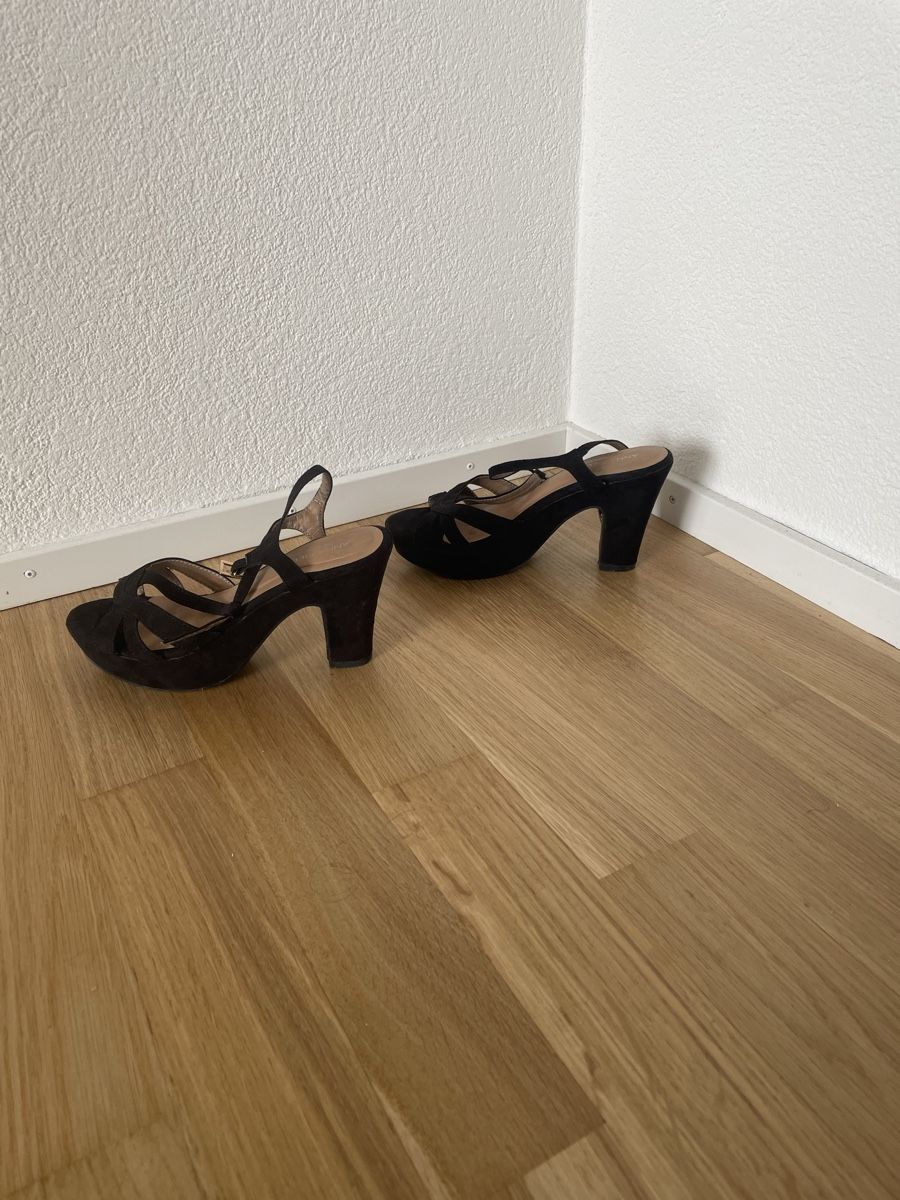 Anna Field Chaussures femmes: schwarze Absatzschuhe in Gr.36 – D'occasion à Wil SG par Miwil 1