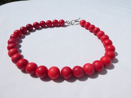 Schönes Collier mit roten Kugeln, Länge 45cm